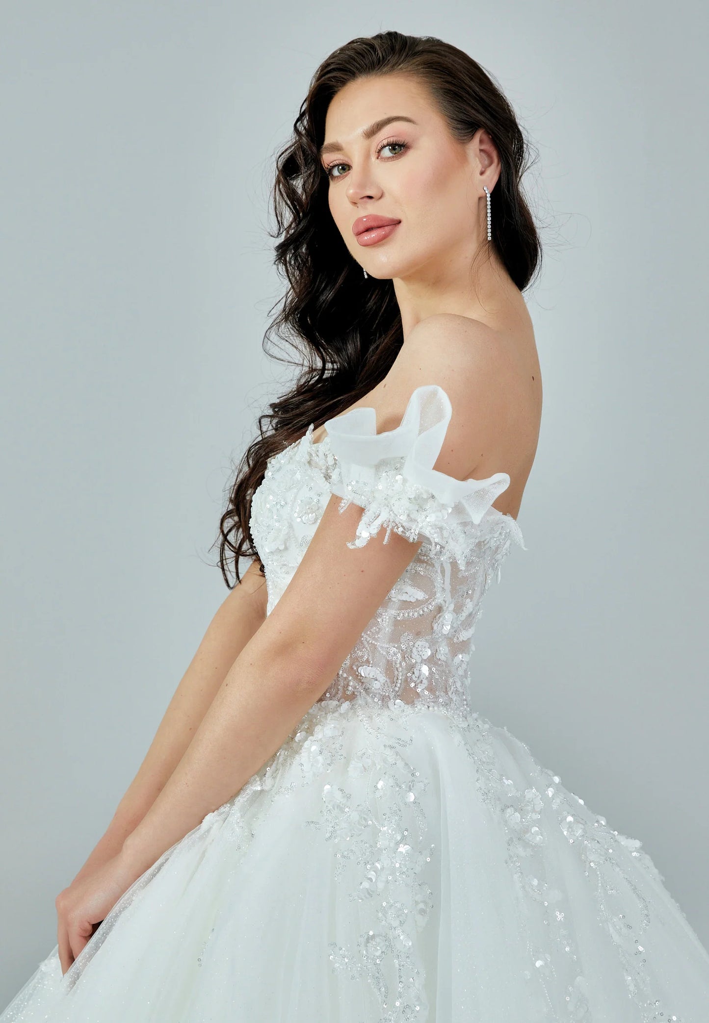 Off Shoulder Maxi Tulle Regular Wedding Dress Unit Price: $495