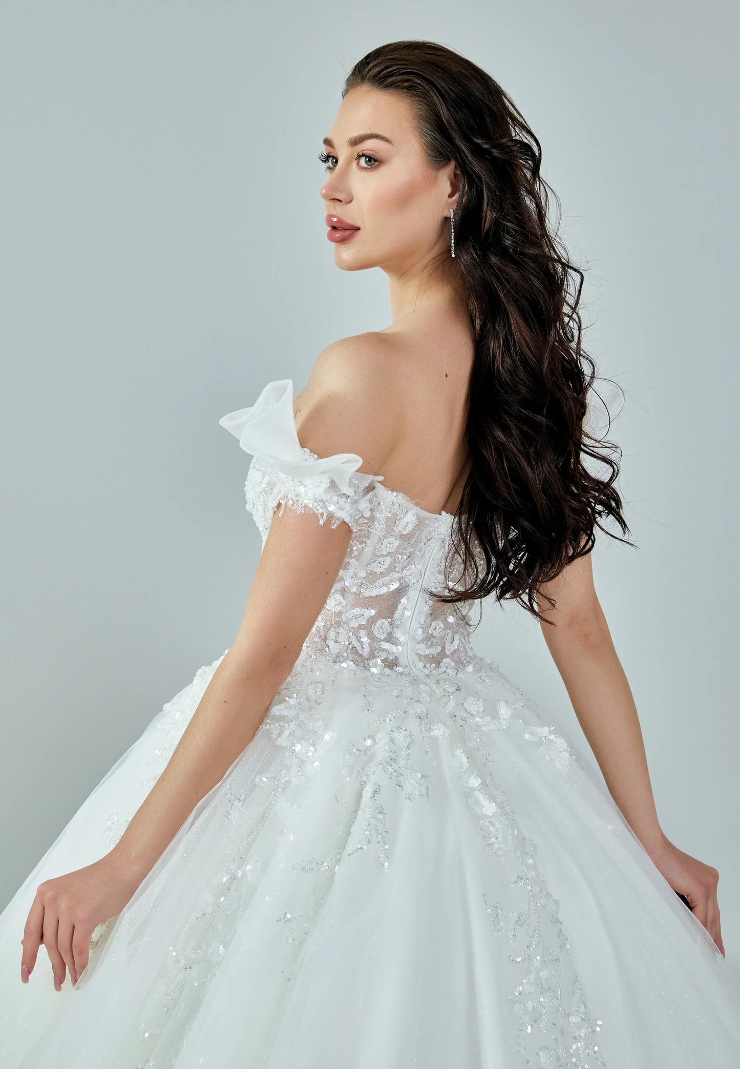 Off Shoulder Maxi Tulle Regular Wedding Dress Unit Price: $495