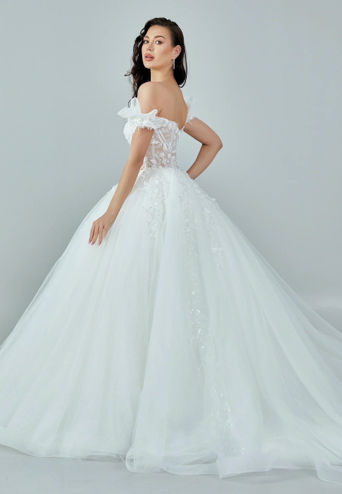 Off Shoulder Maxi Tulle Regular Wedding Dress Unit Price: $495