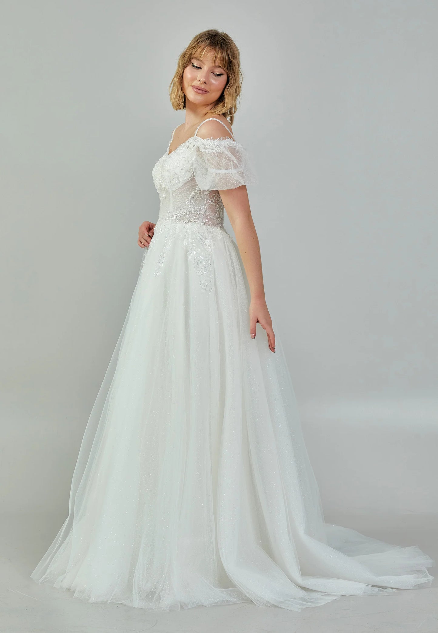 Off Shoulder Maxi Tulle Regular Wedding Dress Unit Price: $200