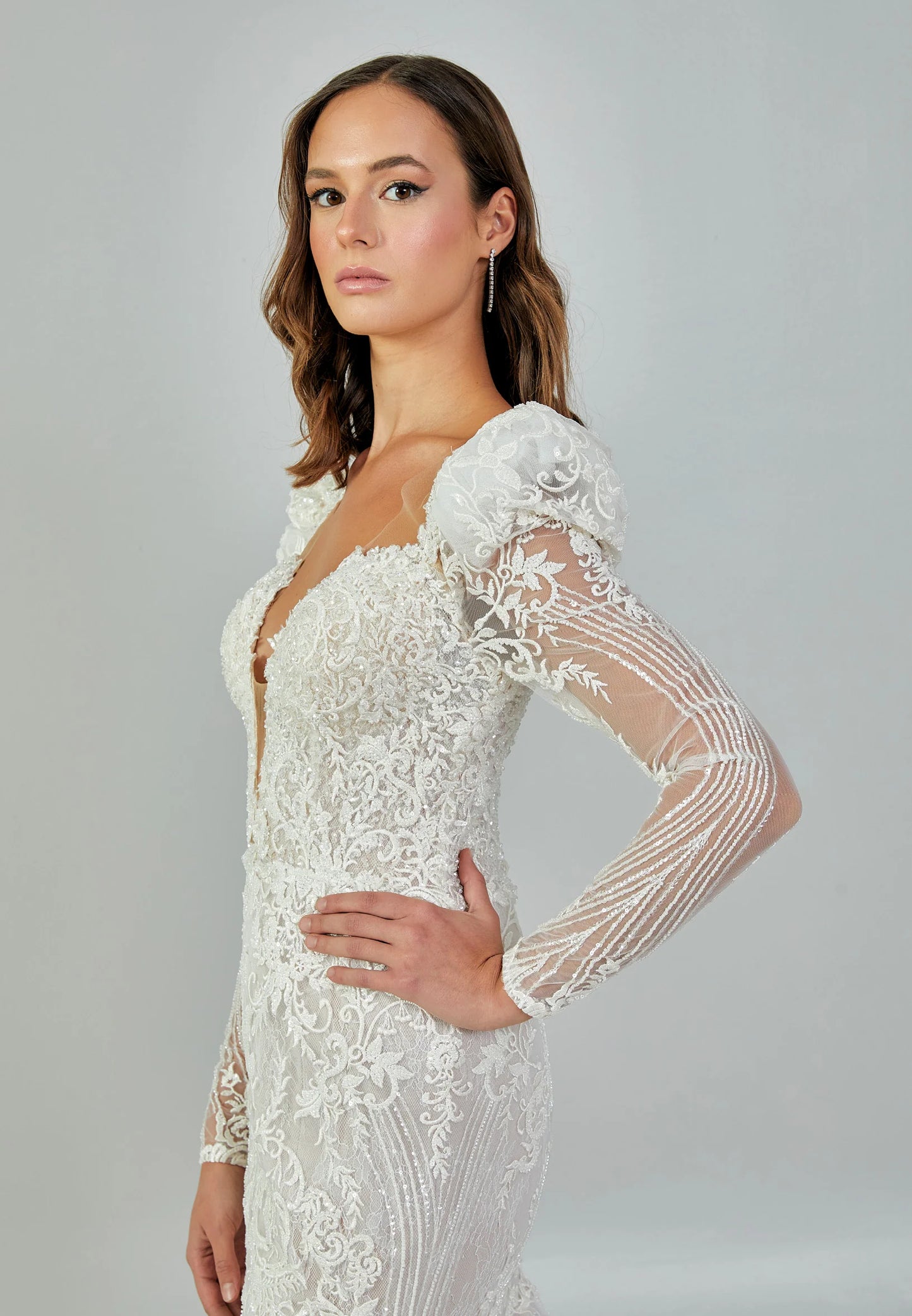Long Sleeve Maxi Tulle Regular Wedding Dress Unit Price: $500