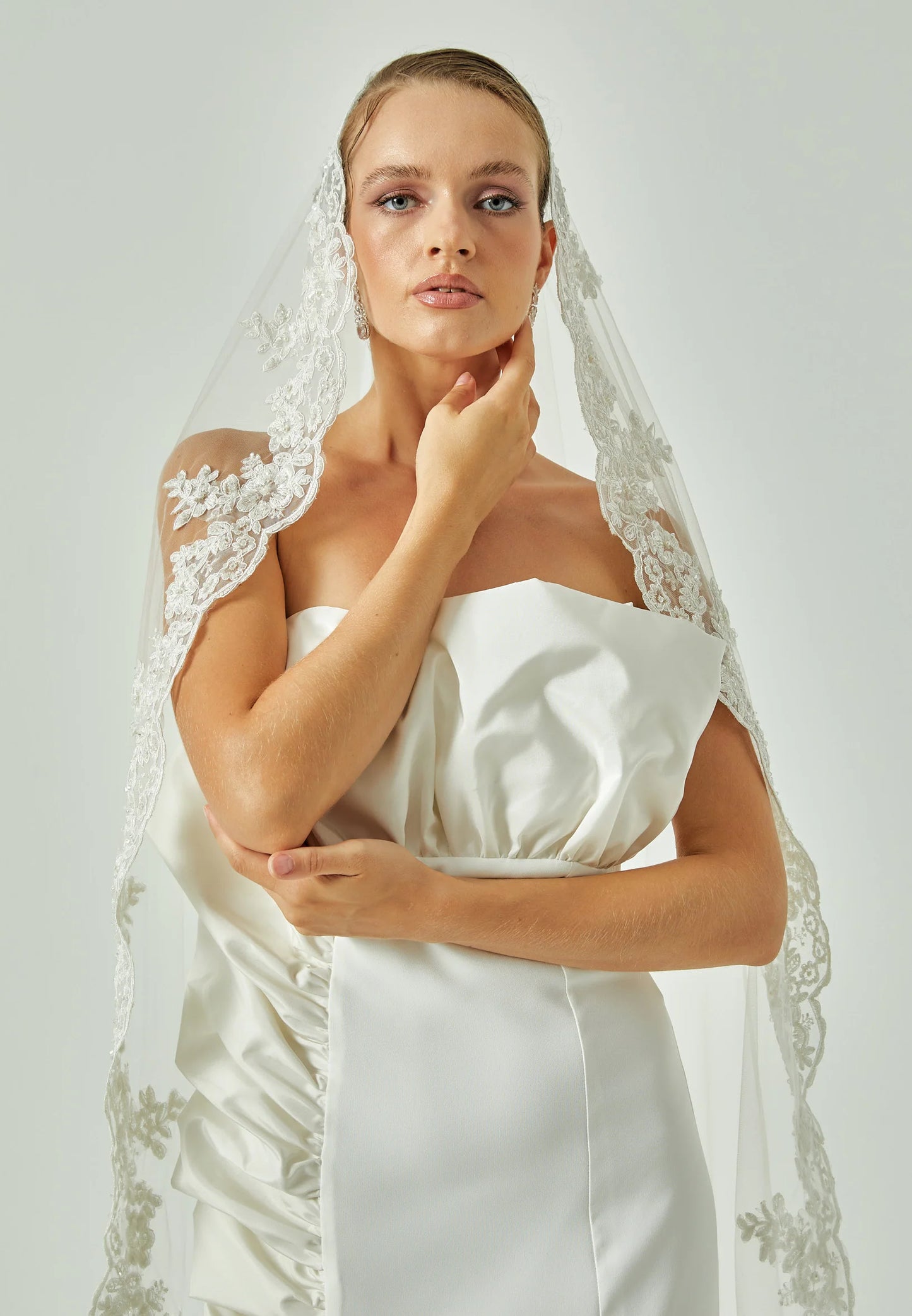 VeilsLace Single Tier Tulle Veil smad172-01 (3 no) Unit Price: $32