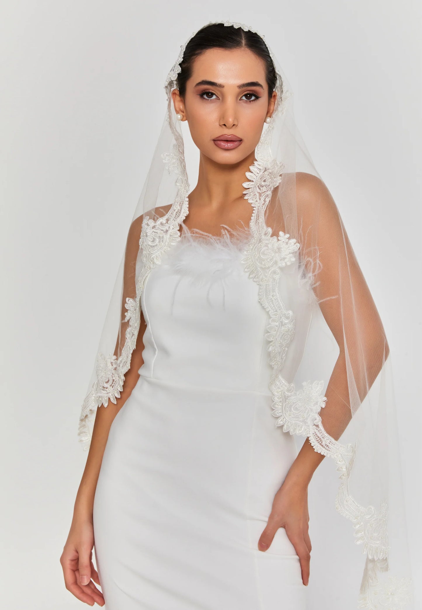 Lace Single Tier Tulle Veil smad151-02 (1,8 no4 Unit Price: $25