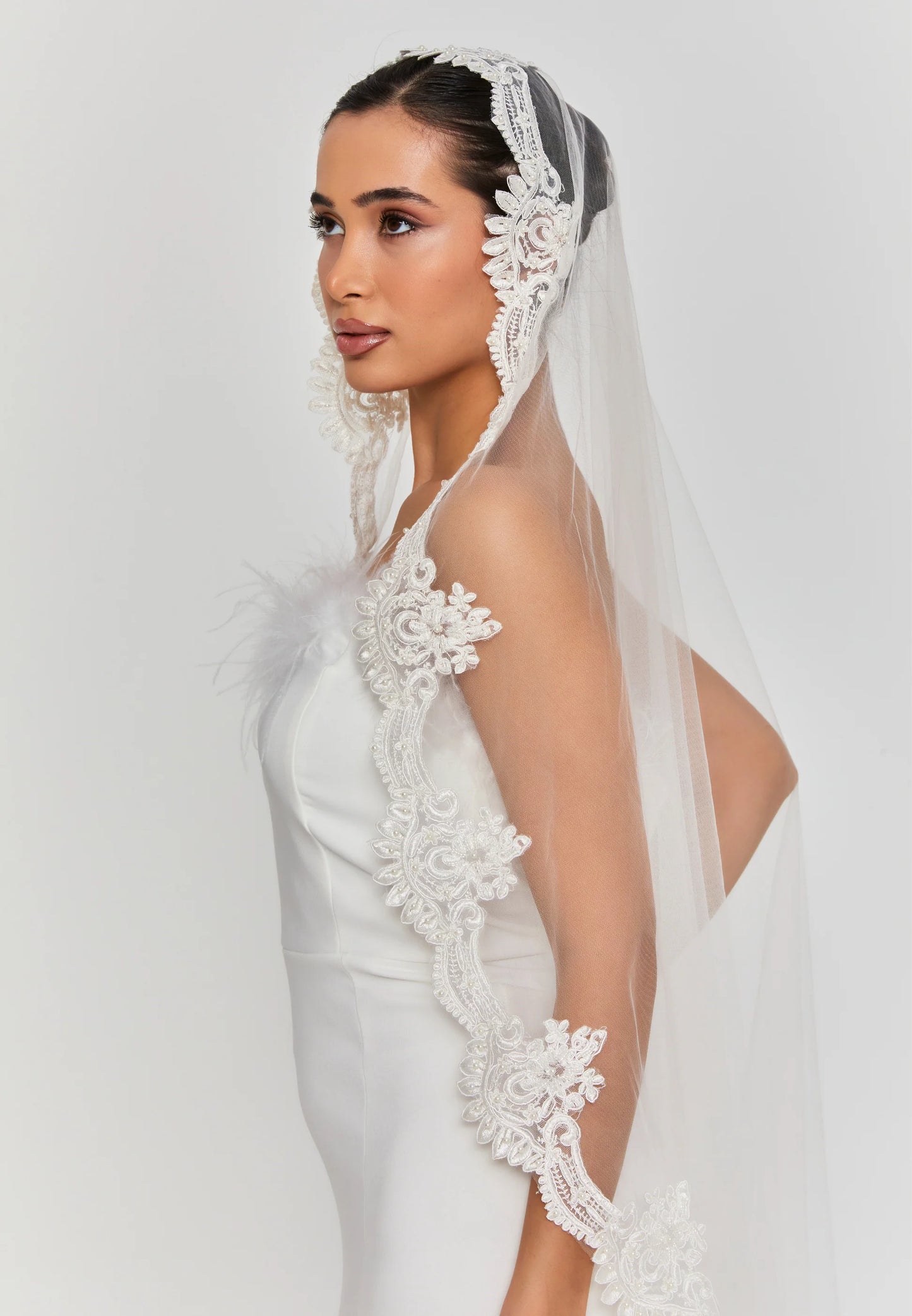 Lace Single Tier Tulle Veil smad151-02 (1,8 no4 Unit Price: $25