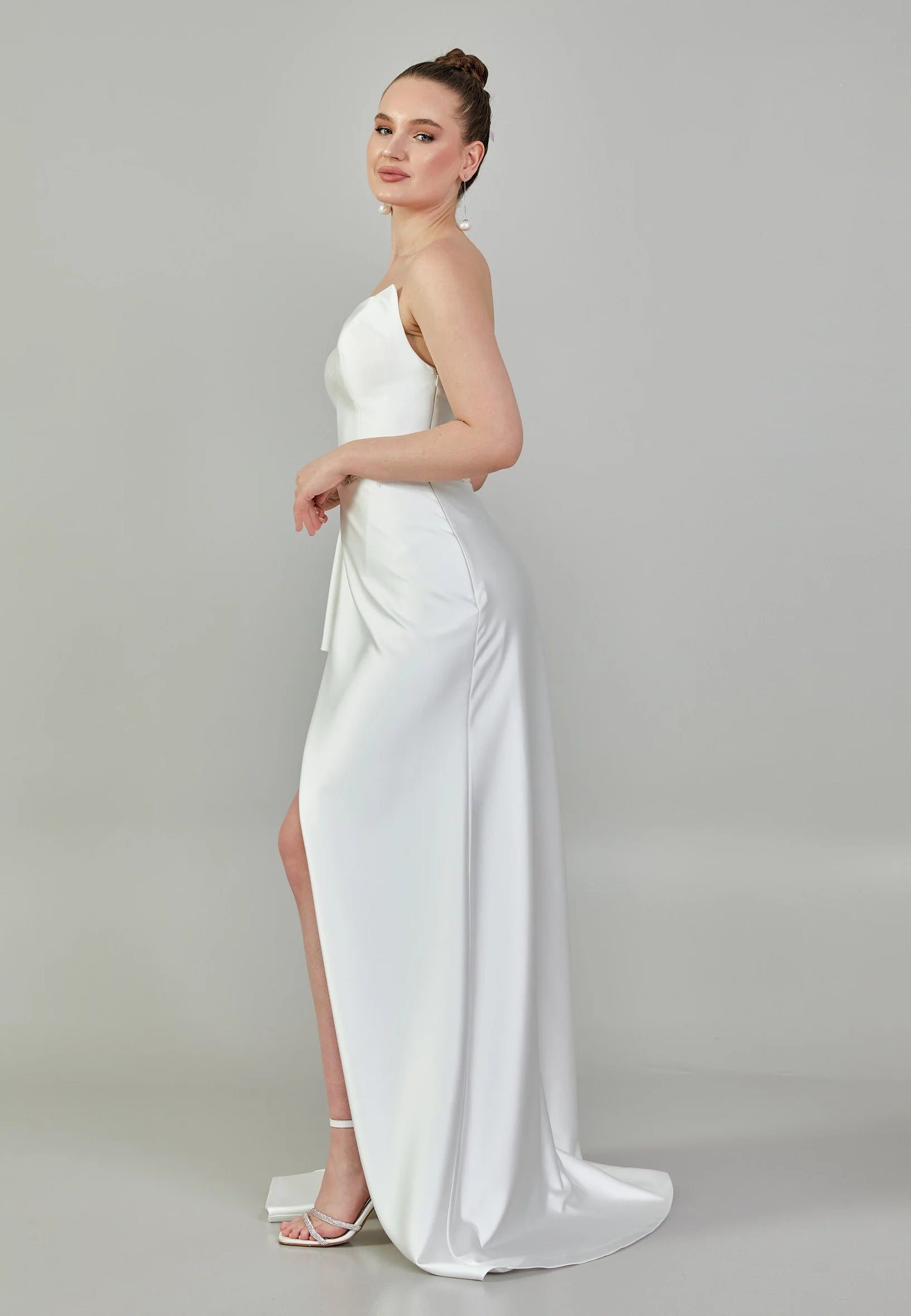 Strapless Maxi Satin Regular Wedding Dress Unit Price: $230