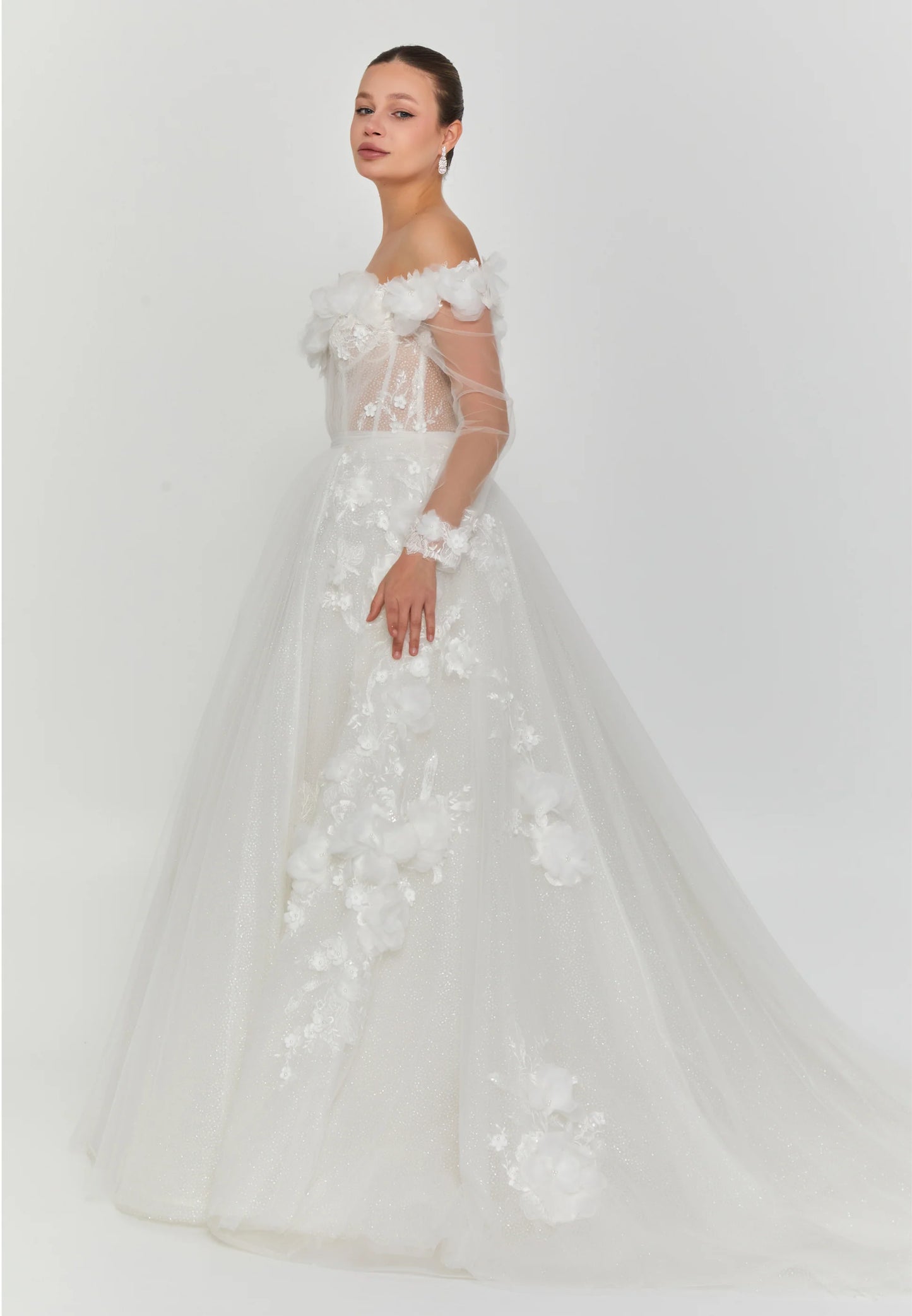 Off Shoulder Maxi Tulle Regular Wedding Dress Unit Price: $380