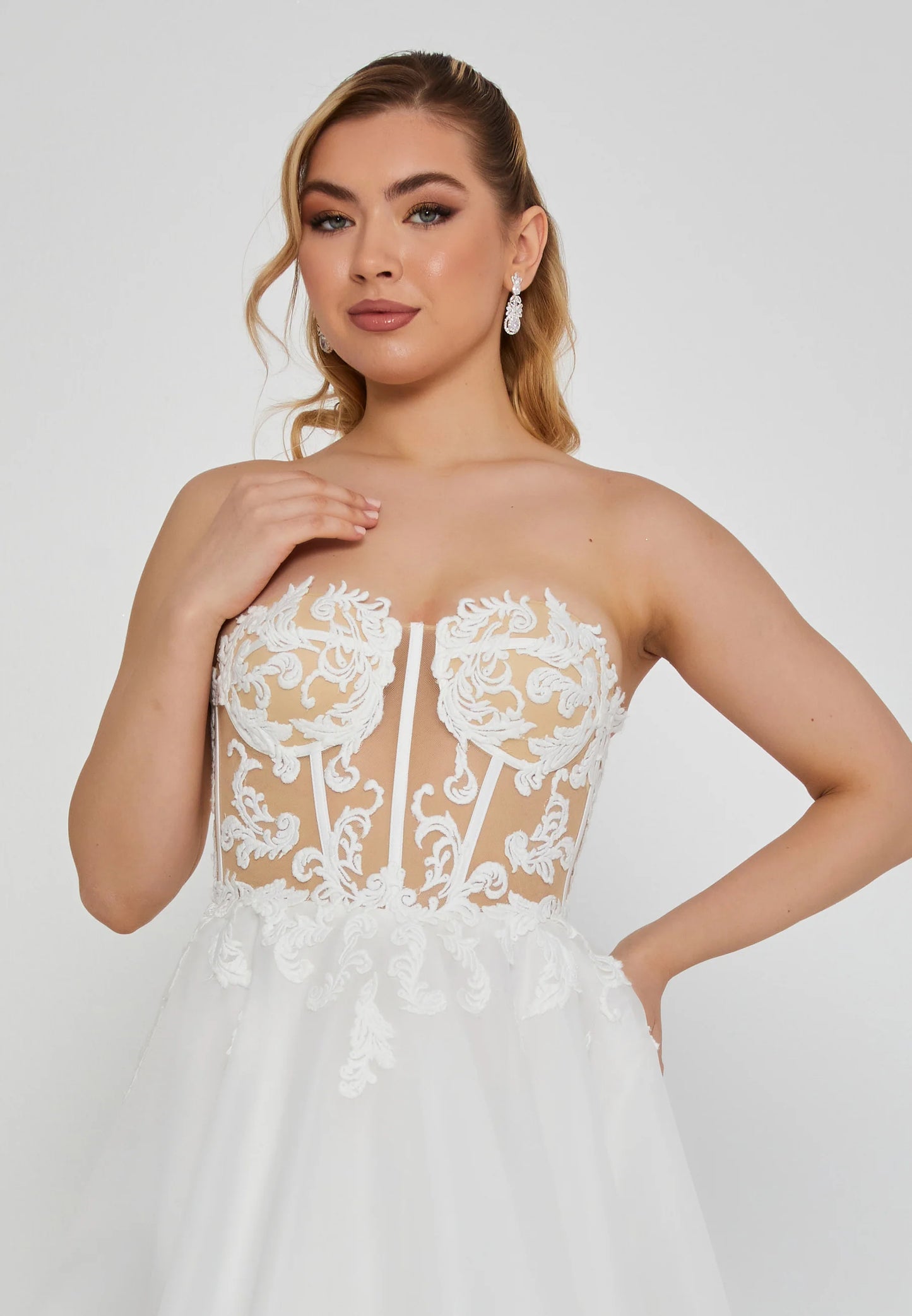 Strapless Maxi Polyester Regular Wedding Dress Unit Price: $395