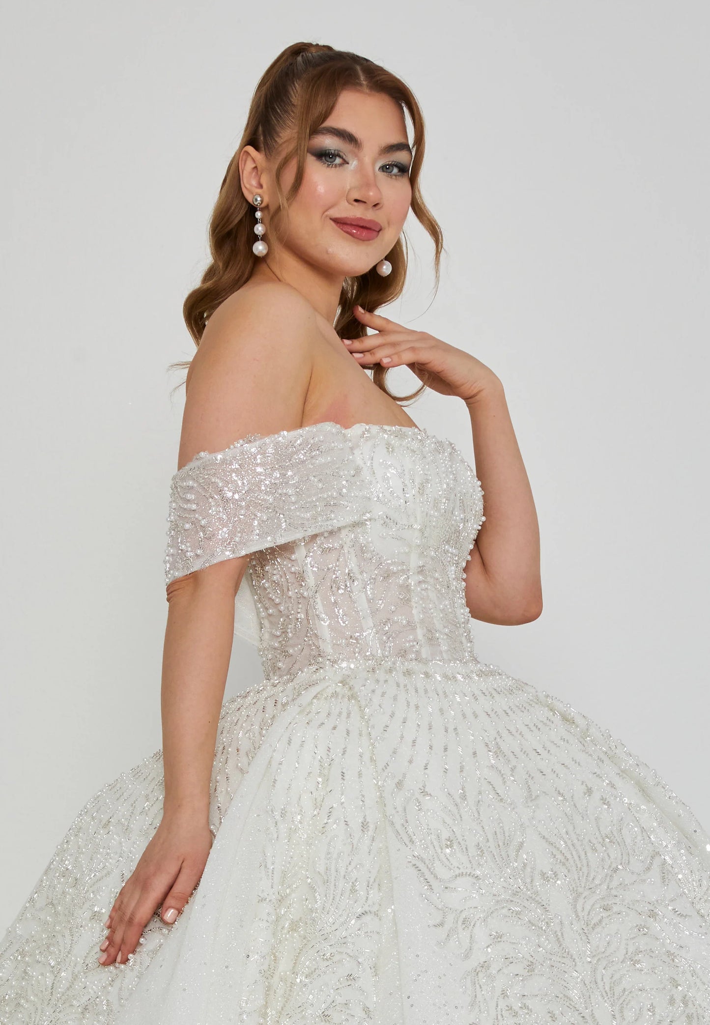 Off Shoulder Maxi Tulle Regular Wedding Dress Unit Price: $815