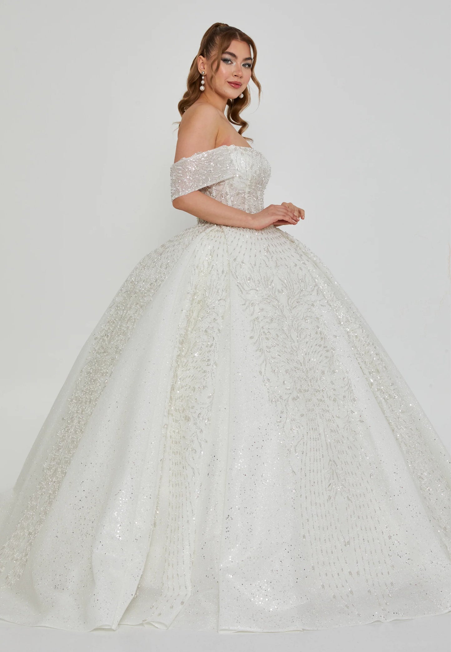 Off Shoulder Maxi Tulle Regular Wedding Dress Unit Price: $815