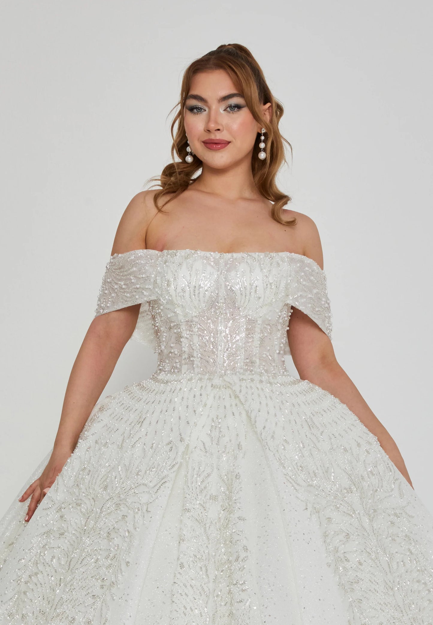 Off Shoulder Maxi Tulle Regular Wedding Dress Unit Price: $815