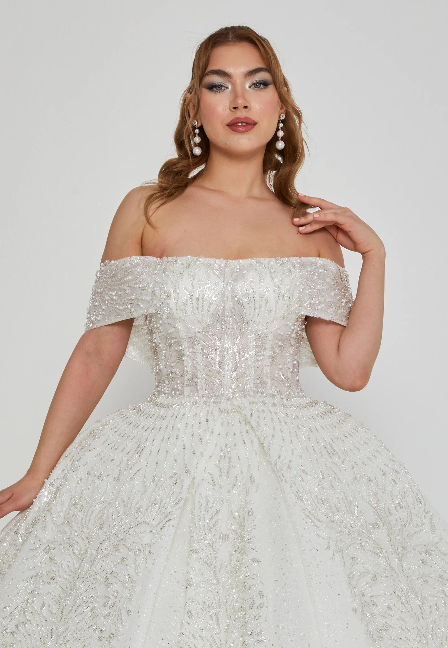 Off Shoulder Maxi Tulle Regular Wedding Dress Unit Price: $815
