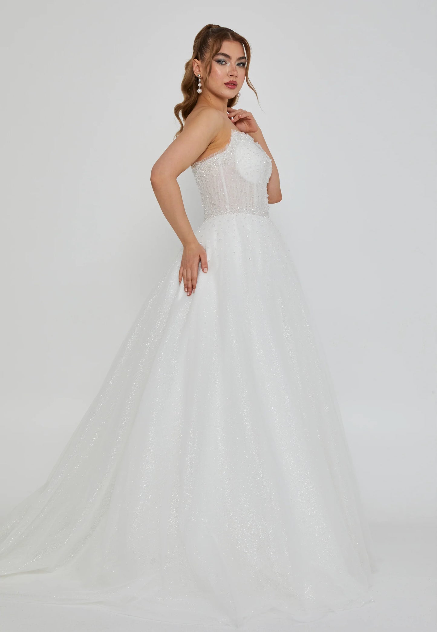 Strapless Maxi Tulle Regular Wedding Dress Unit Price: $440