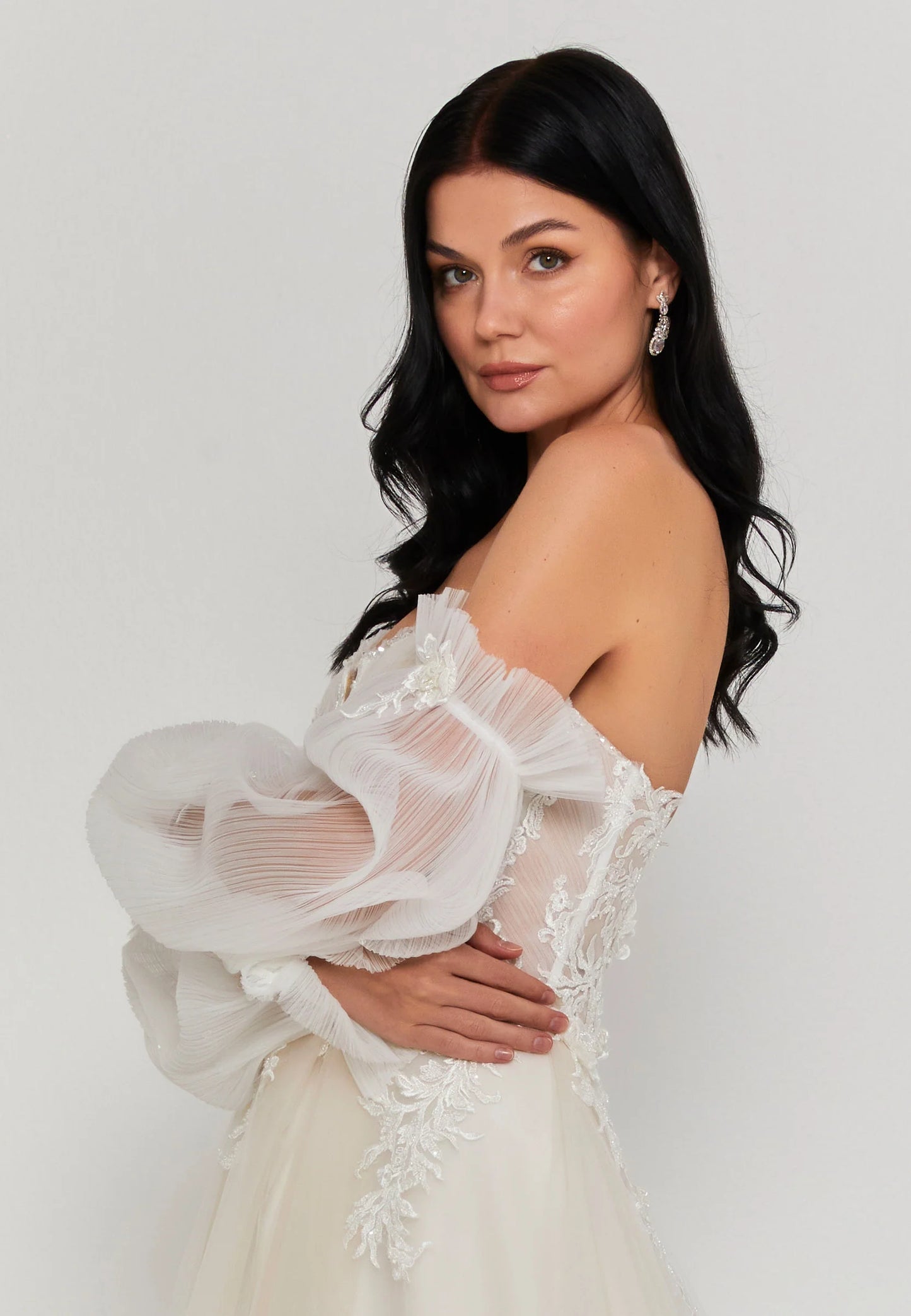 Off Shoulder Maxi Tulle Regular Wedding Dress Unit Price: $440