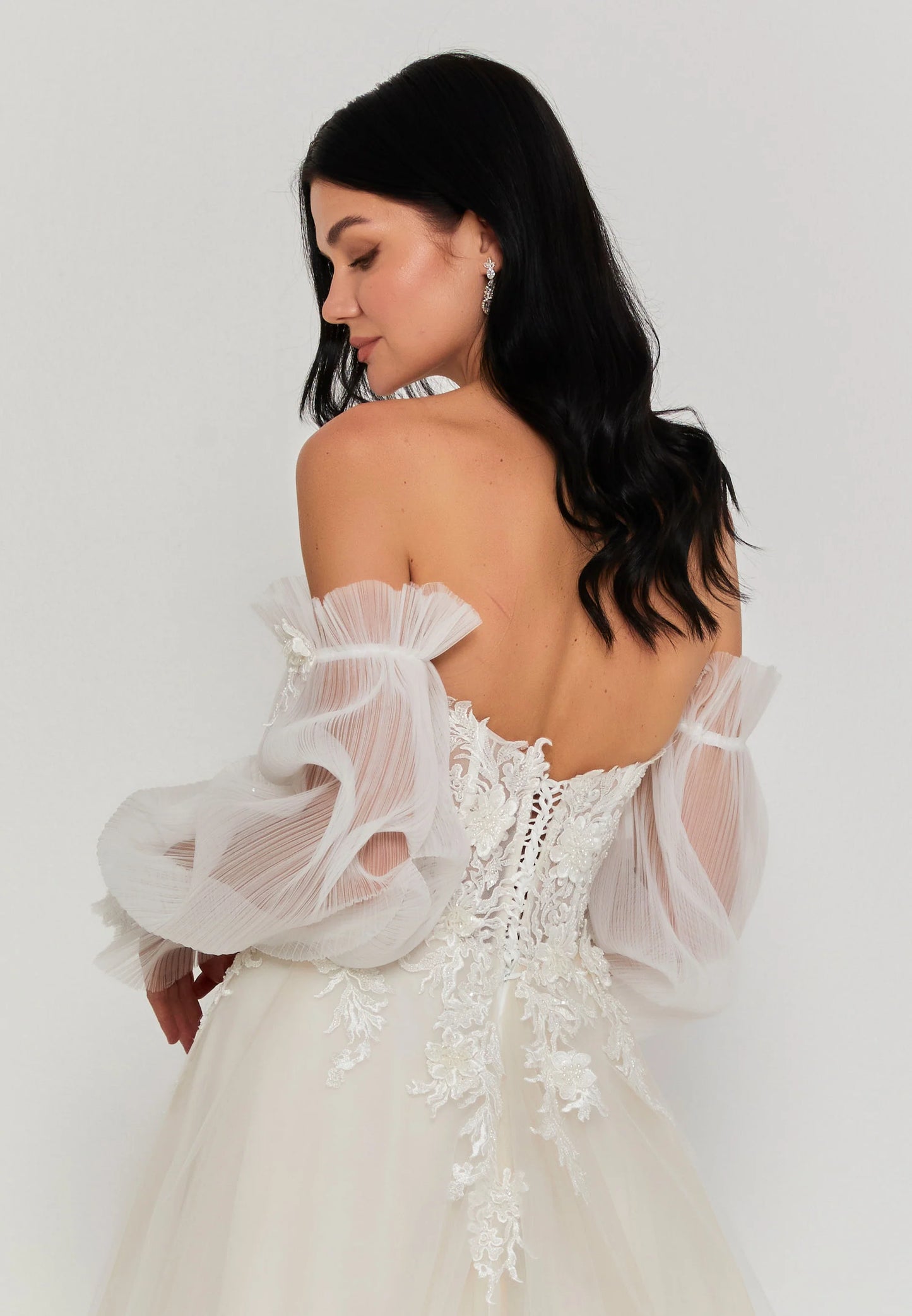 Off Shoulder Maxi Tulle Regular Wedding Dress Unit Price: $440