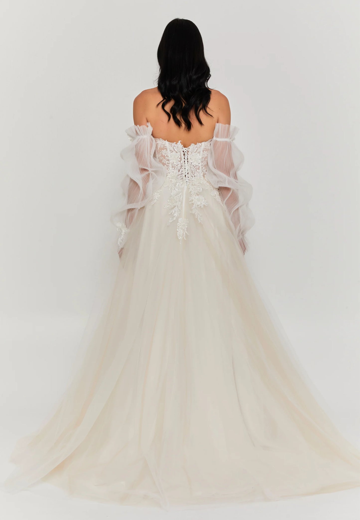 Off Shoulder Maxi Tulle Regular Wedding Dress Unit Price: $440