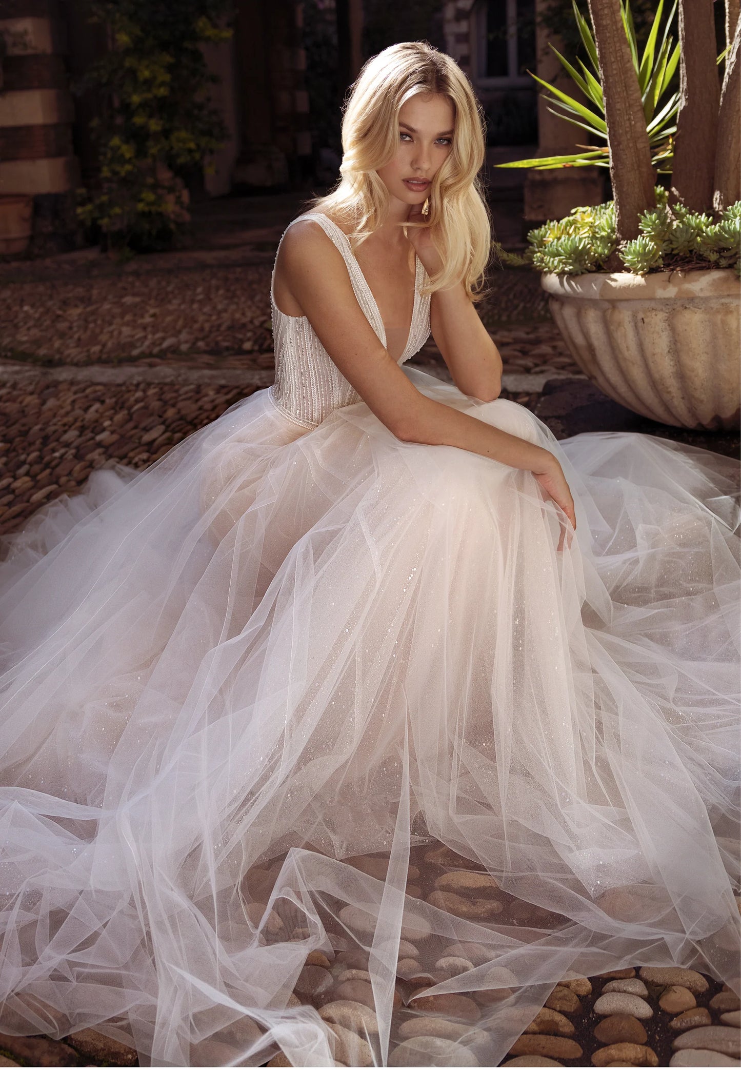 Sleeveless Maxi Tulle Regular Wedding Dress Unit Price: $425