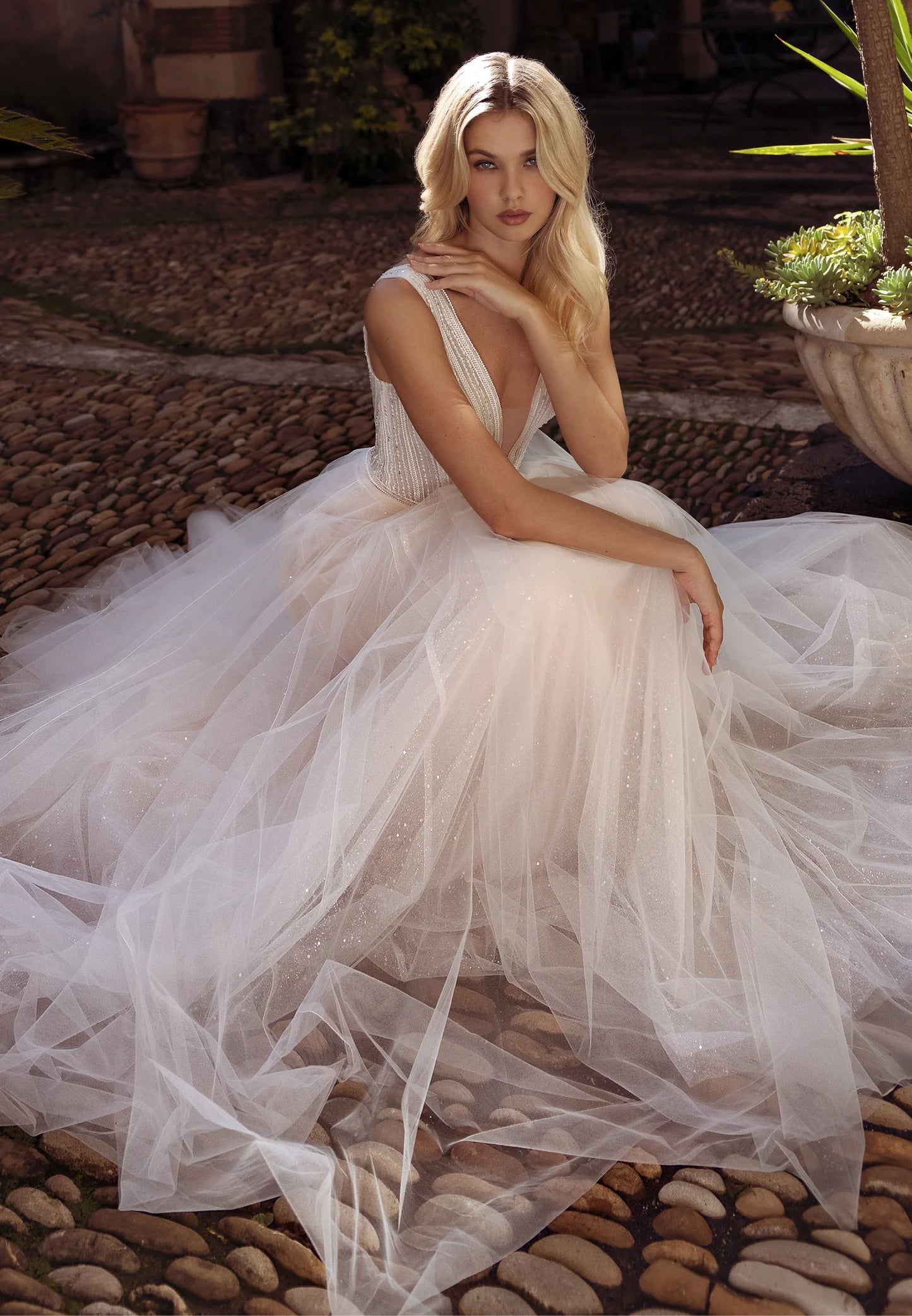 Sleeveless Maxi Tulle Regular Wedding Dress Unit Price: $425