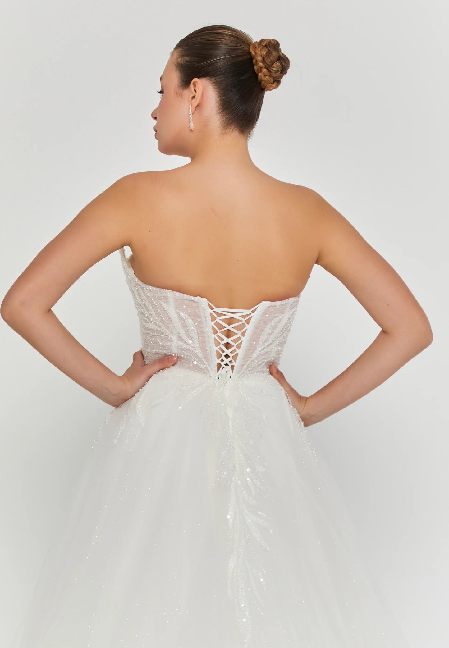 Strapless Maxi Tulle Regular Wedding Dress Unit Price: $410