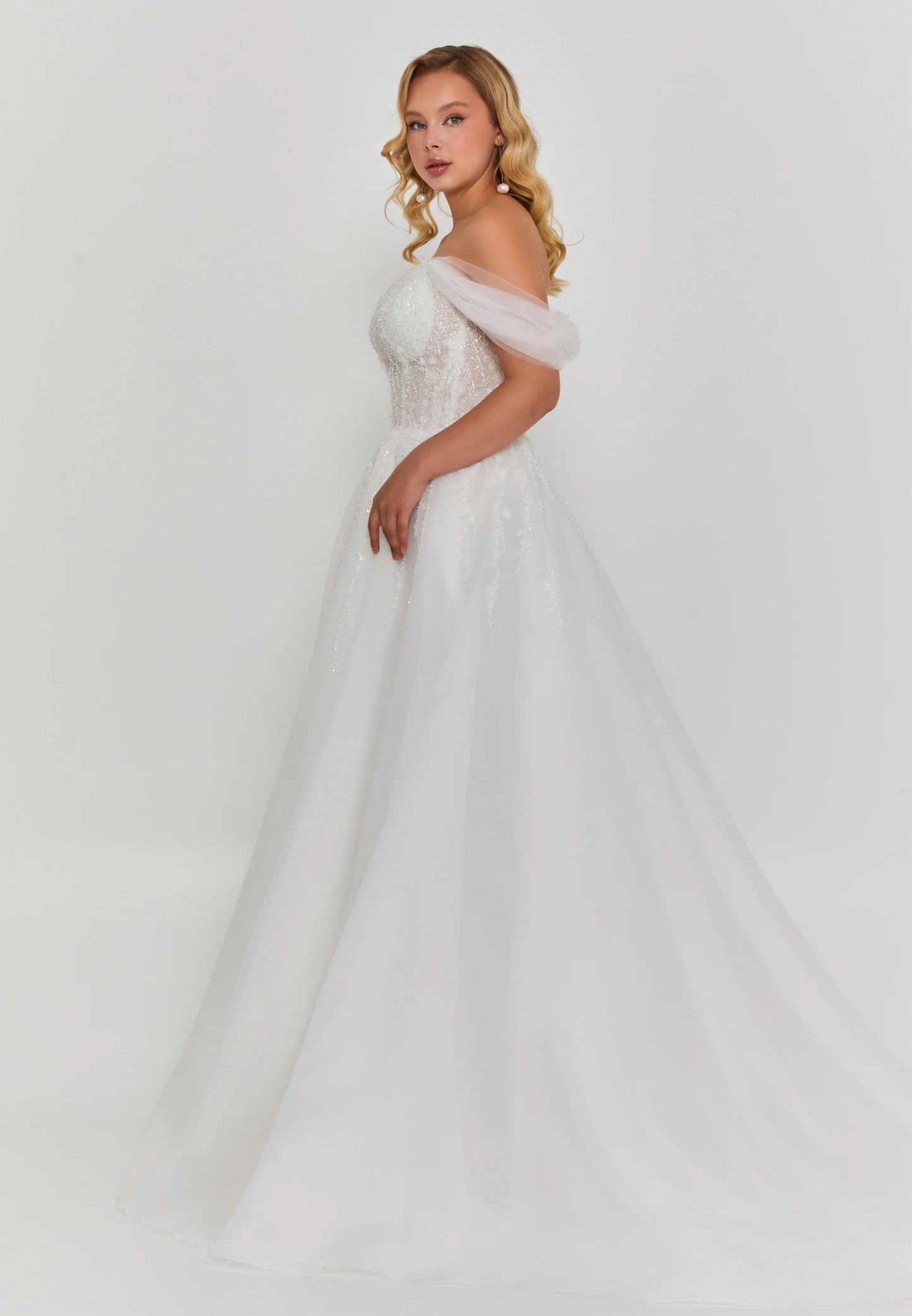Off Shoulder Maxi Polyester Regular Wedding Dress Unit Price: $300