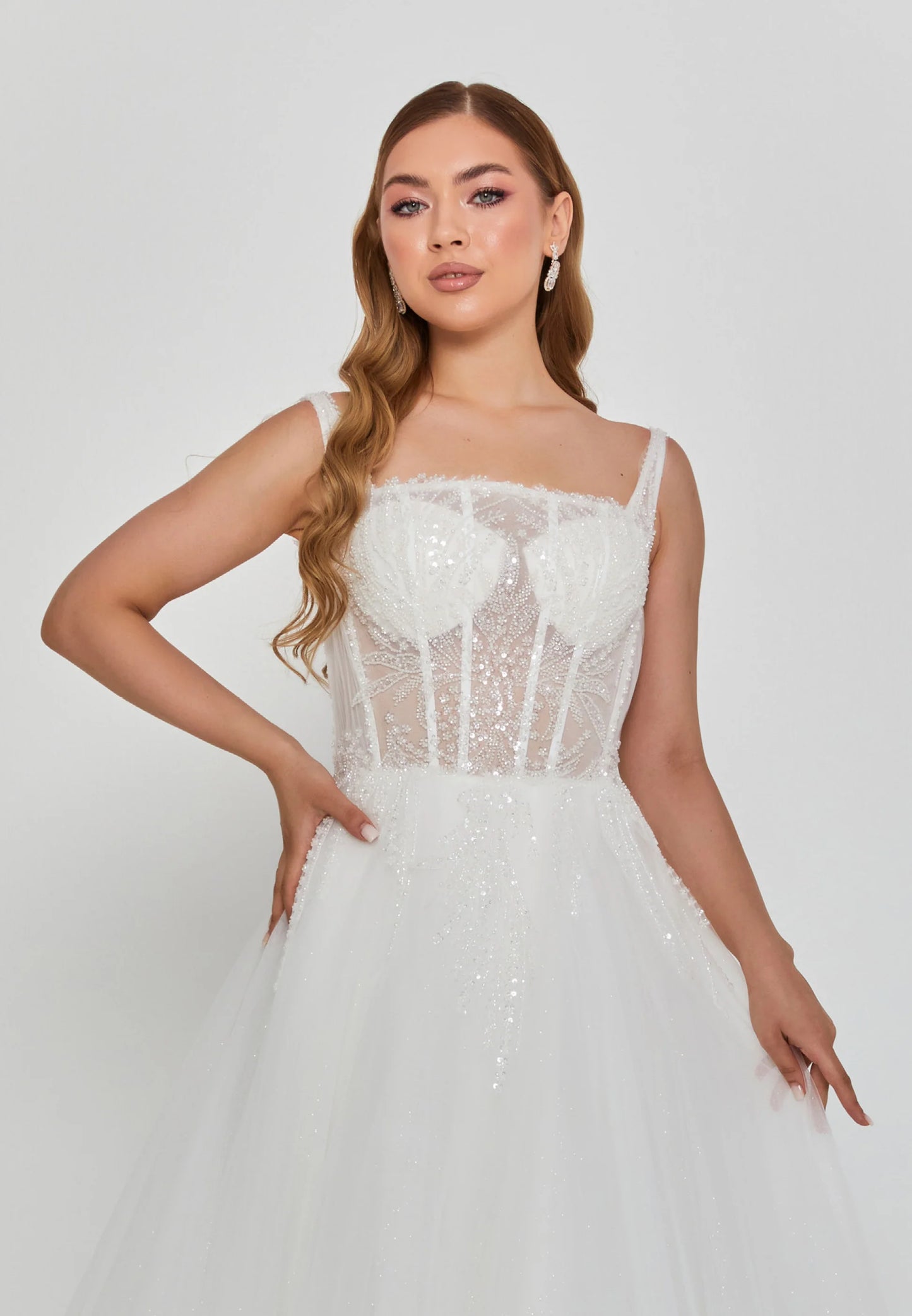 Sleeveless Maxi Tulle Regular Wedding Dress Unit Price: $275