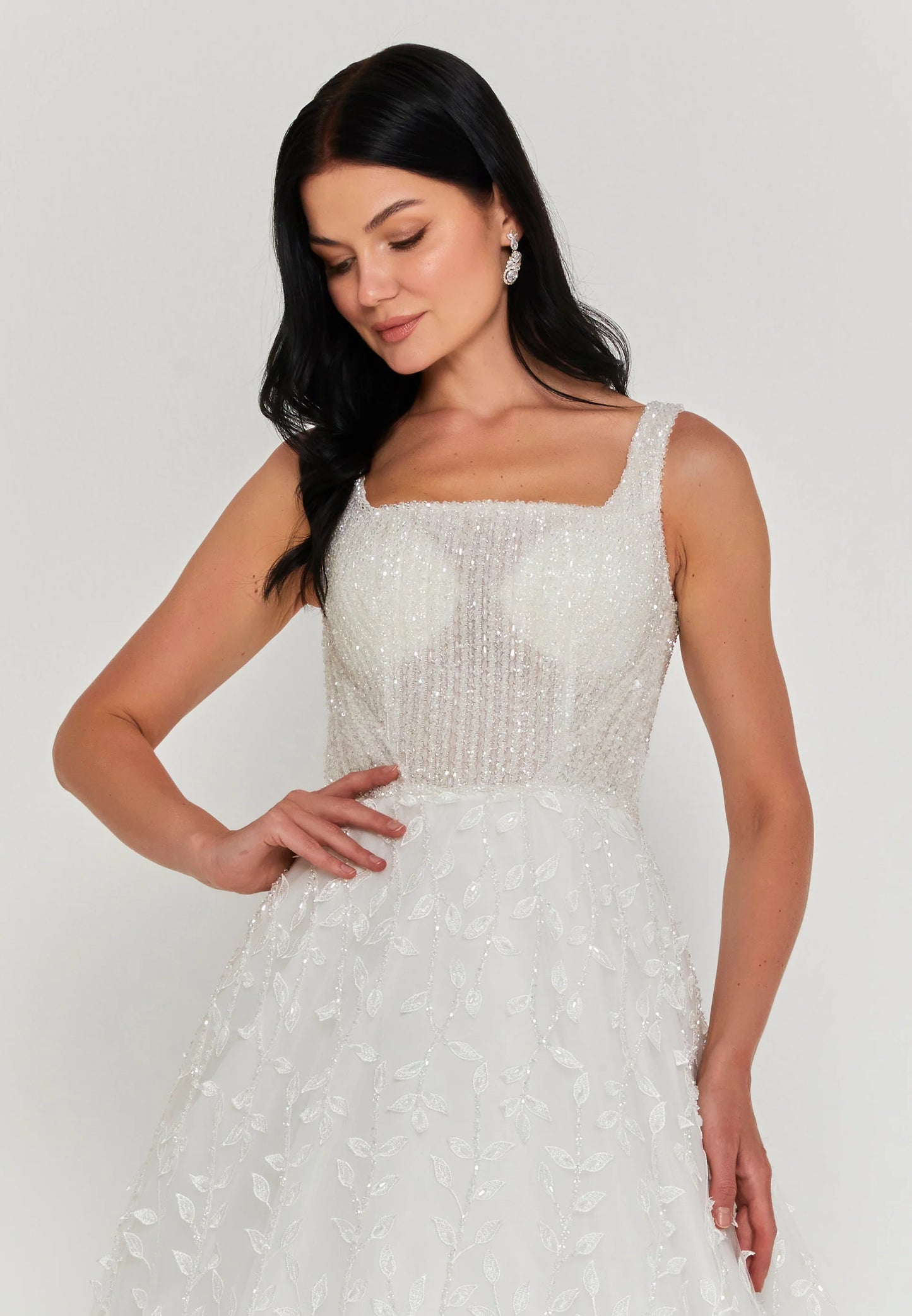 Sleeveless Maxi Tulle Regular Wedding Dress Unit Price: $450