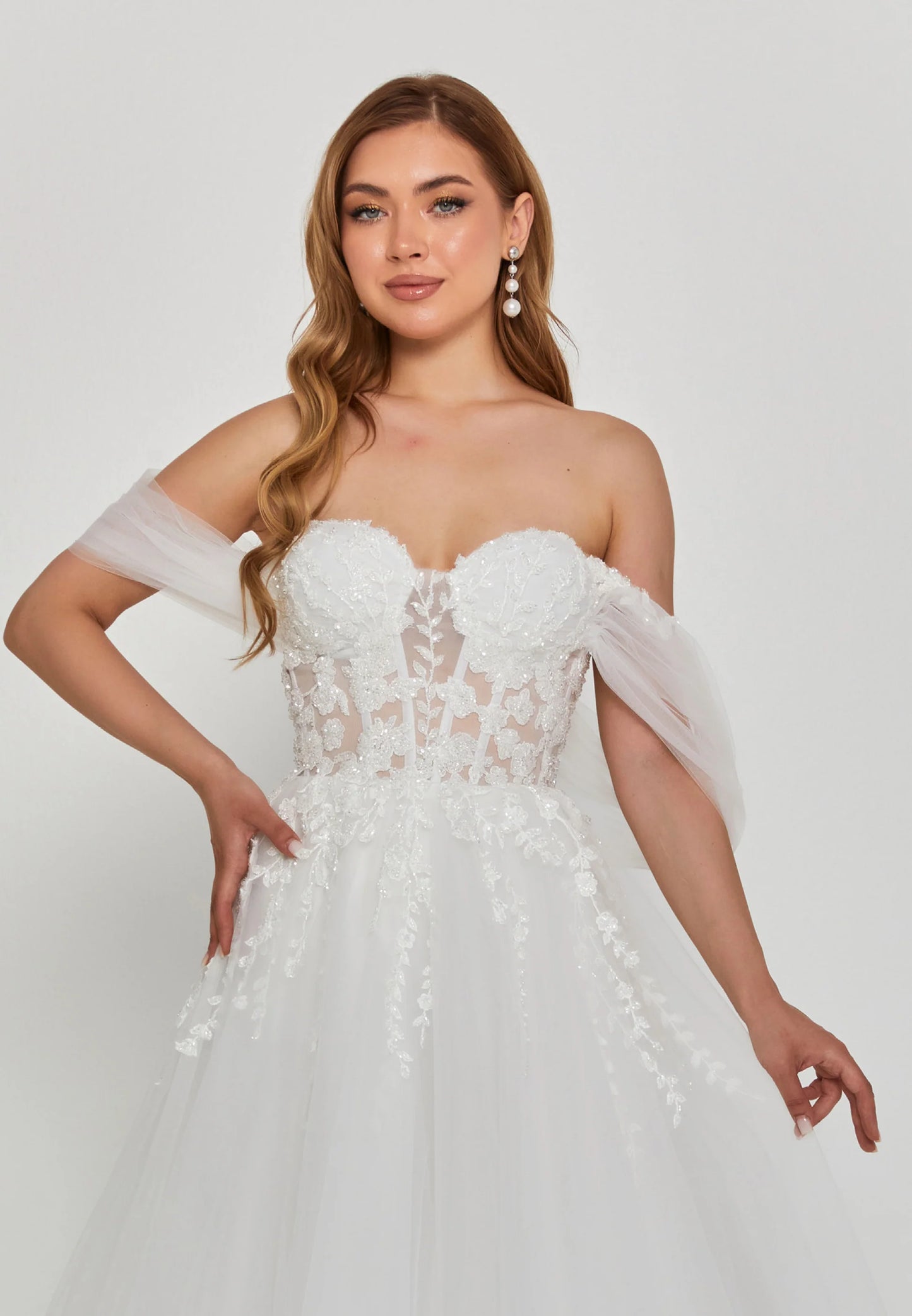 Off Shoulder Maxi Tulle Regular Wedding Dress Unit Price: $500