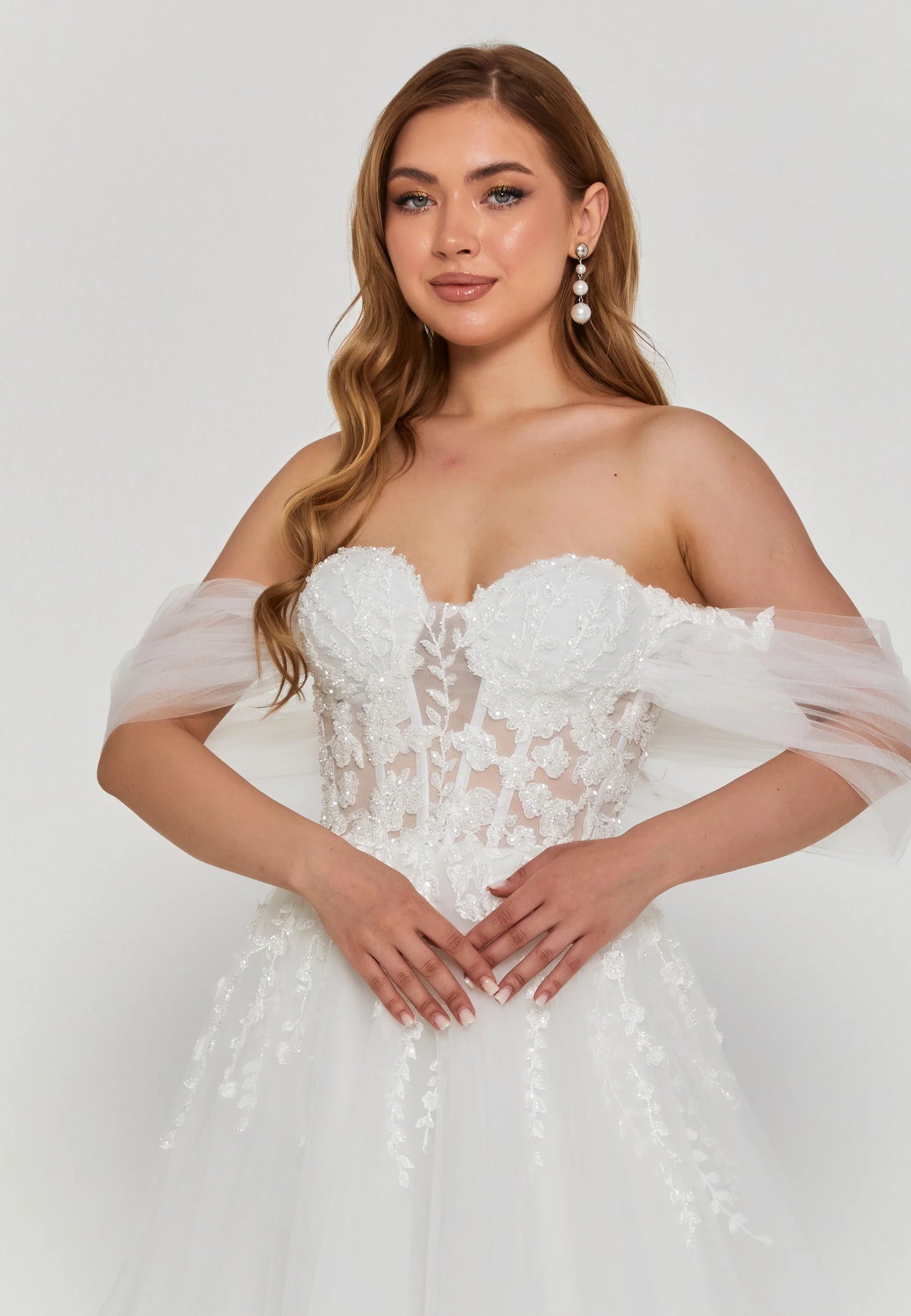 Off Shoulder Maxi Tulle Regular Wedding Dress Unit Price: $500