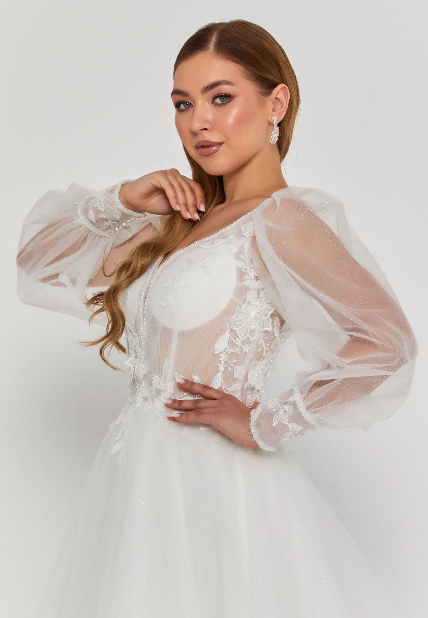Long Sleeve Maxi Tulle Regular Wedding Dress Unit Price: $275