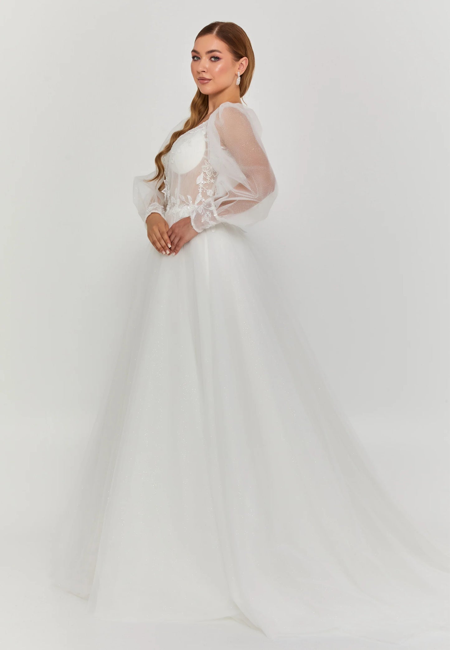 Long Sleeve Maxi Tulle Regular Wedding Dress Unit Price: $275