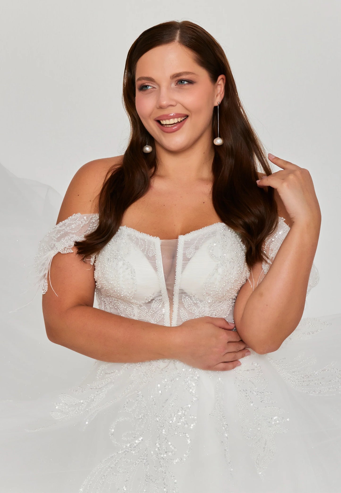 Off Shoulder Maxi Tulle Plus Size Wedding Dress Unit Price: $365