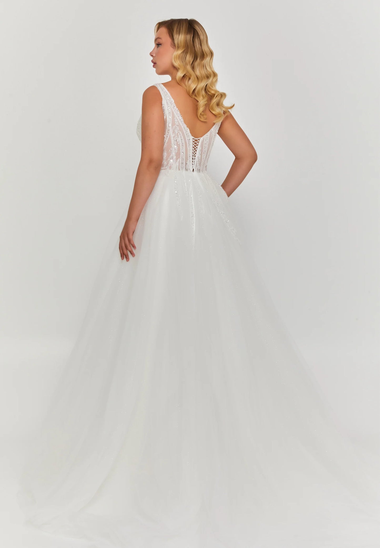 Sleeveless Maxi Tulle Regular Wedding DressUnit Price: $360