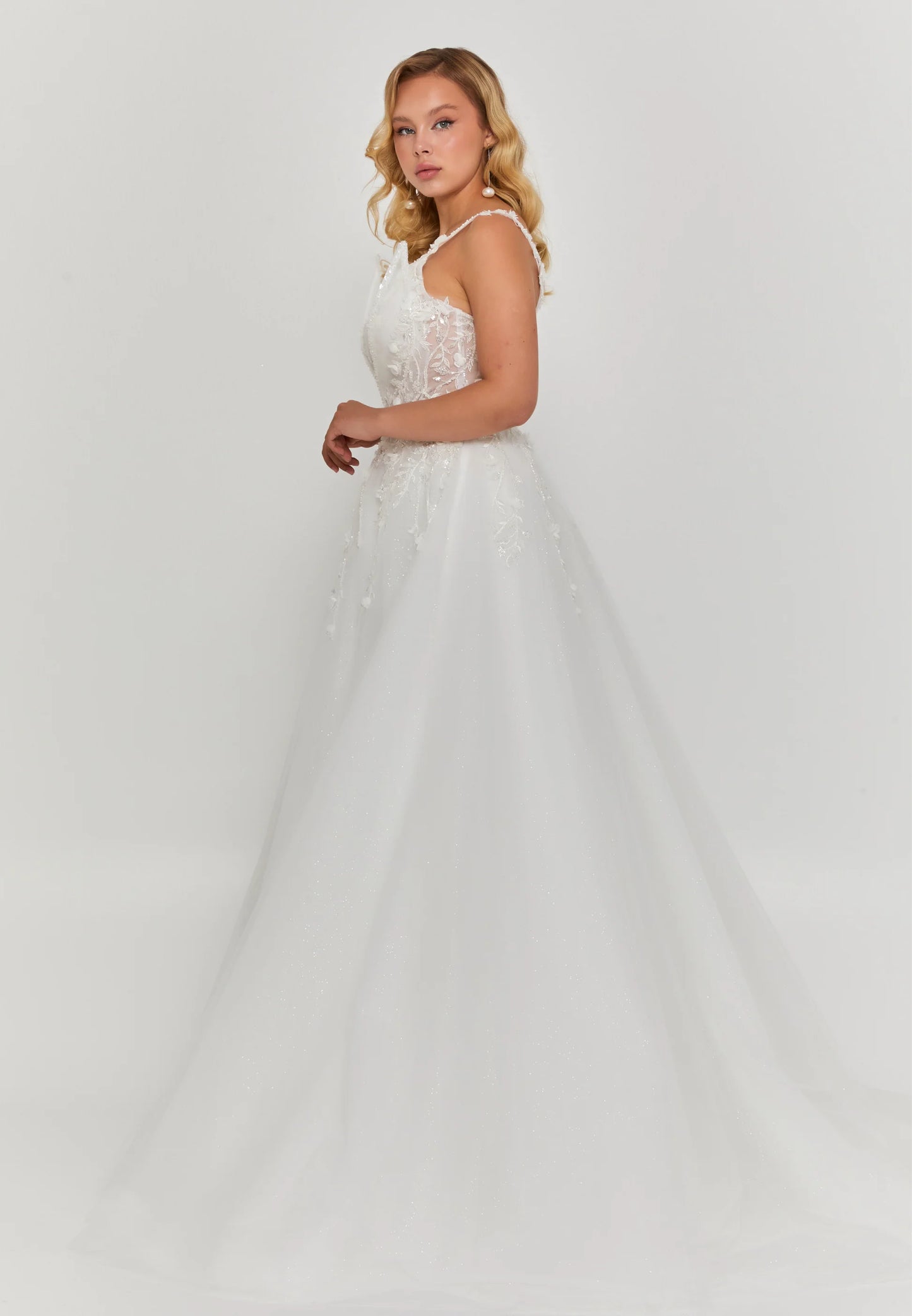Sleeveless Maxi Tulle Regular Wedding Dress Unit Price: $360