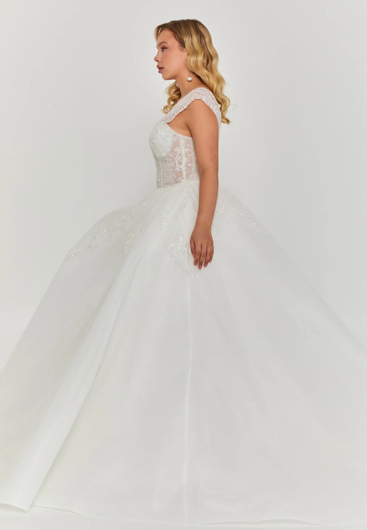 Sleeveless Maxi Tulle Regular Wedding Dress Unit Price: $405