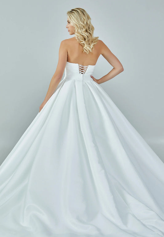 Strapless Maxi Satin Regular Wedding Dress Unit Price: $500