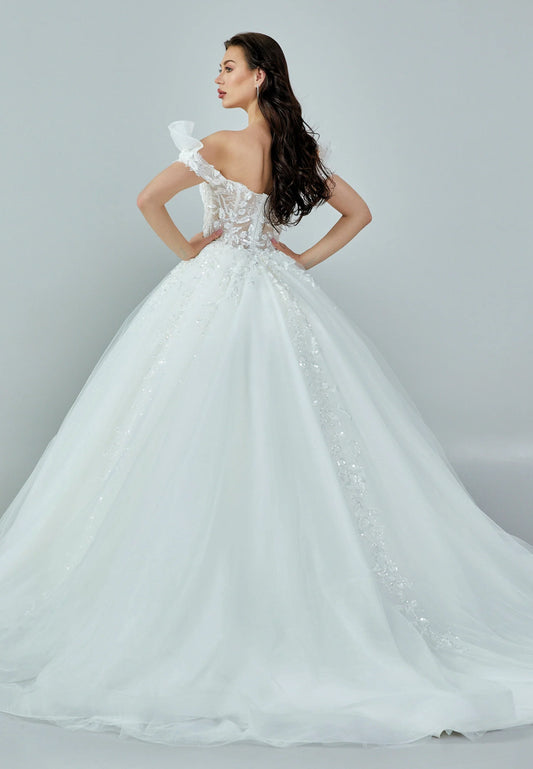 Off Shoulder Maxi Tulle Regular Wedding Dress Unit Price: $495
