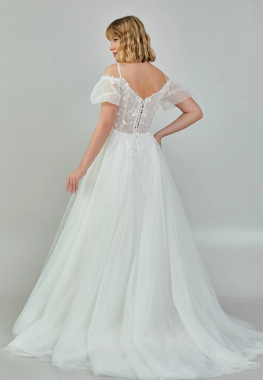 Off Shoulder Maxi Tulle Regular Wedding Dress Unit Price: $200
