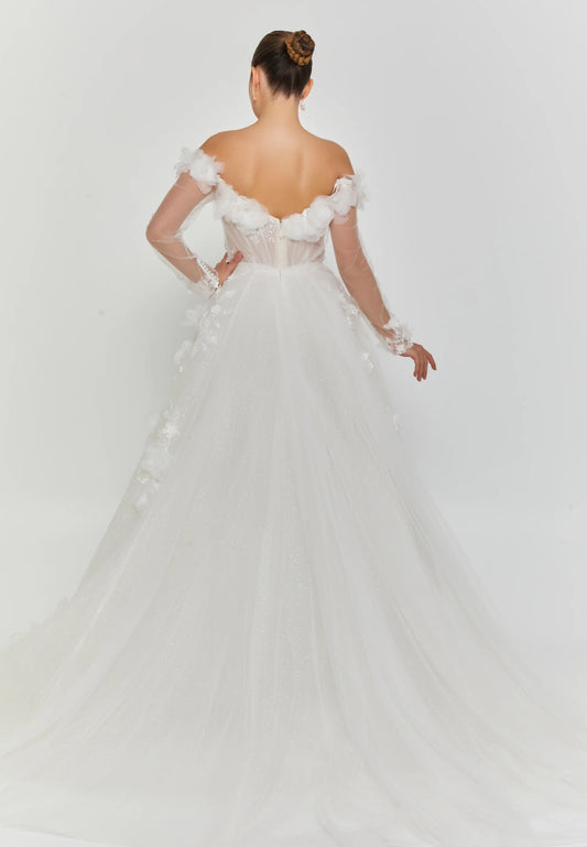Off Shoulder Maxi Tulle Regular Wedding Dress Unit Price: $380