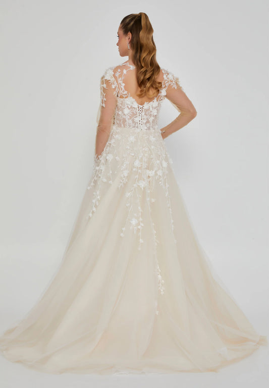 Long Sleeve Maxi Tulle Regular Wedding Dress $550