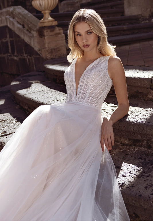Sleeveless Maxi Tulle Regular Wedding Dress Unit Price: $425